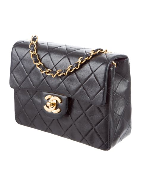 chanel classic mini flap bag square